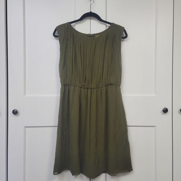 Alice + Olivia Josie Green Silk Blouson Dress, Large - Picture 11 of 11